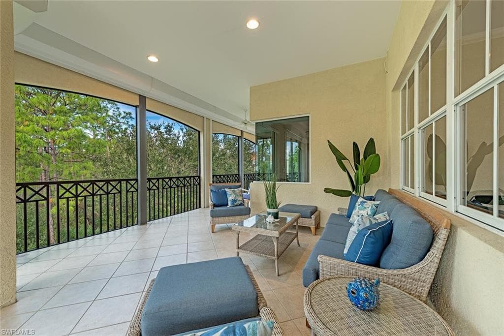 2859 Tiburon Blvd E 103, Naples, FL 34109-10