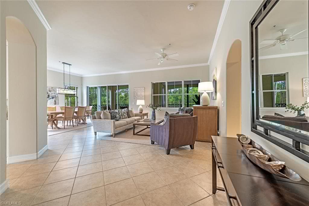 2859 Tiburon Blvd E 103, Naples, FL 34109-6
