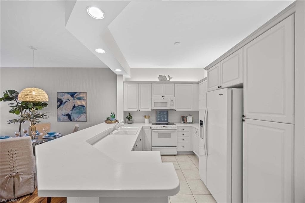 400 Flagship Dr 305, Naples, FL 34108-11
