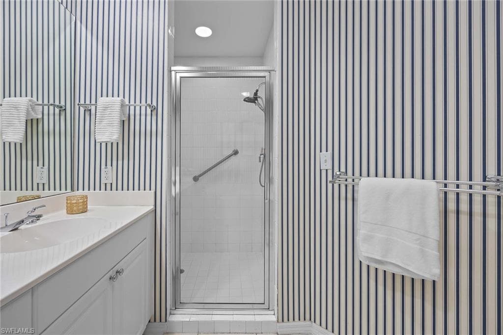 400 Flagship Dr 305, Naples, FL 34108-18