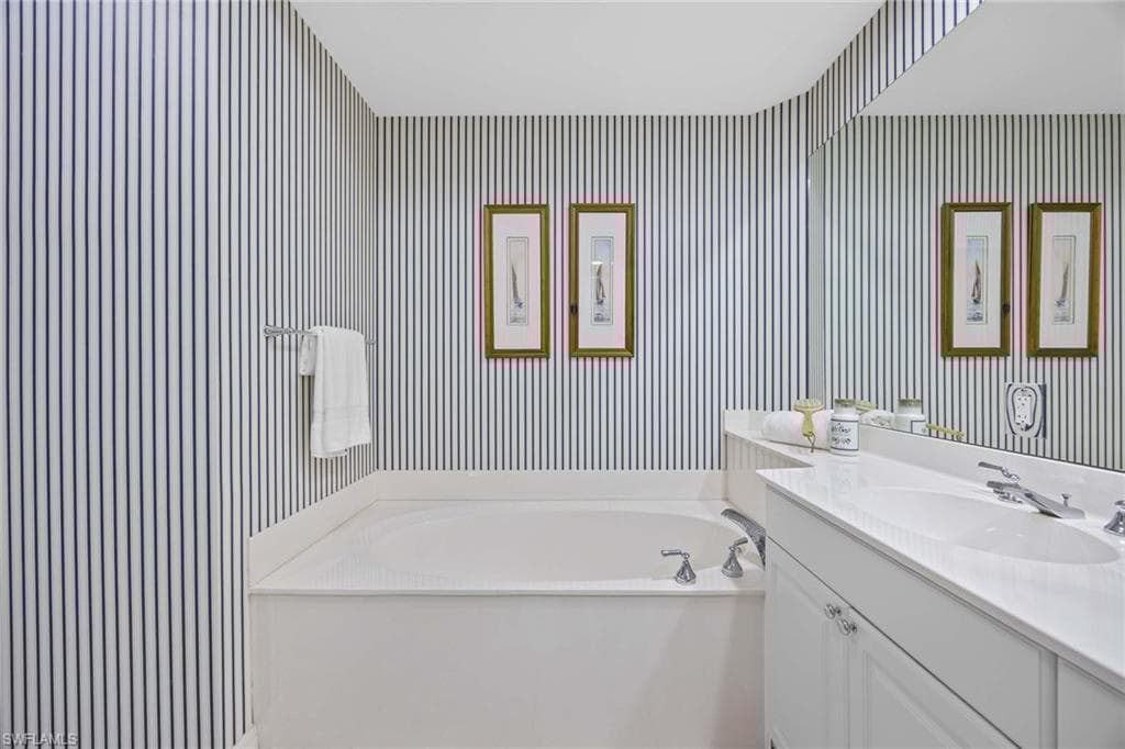 400 Flagship Dr 305, Naples, FL 34108-19