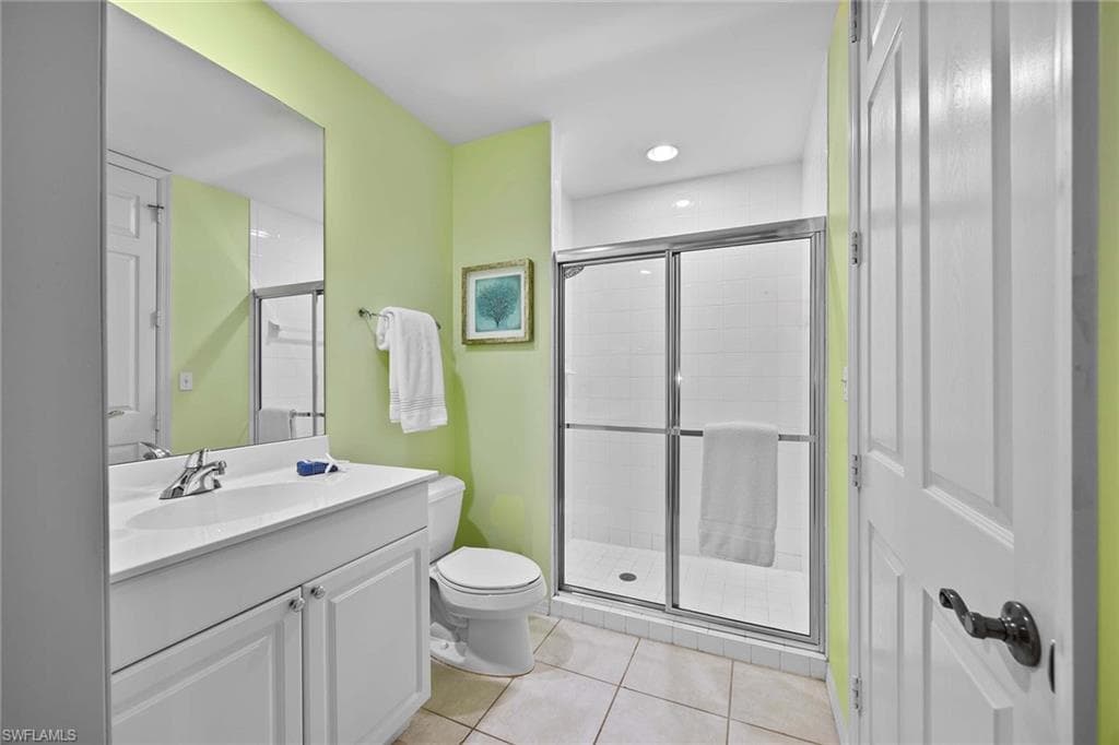 400 Flagship Dr 305, Naples, FL 34108-21