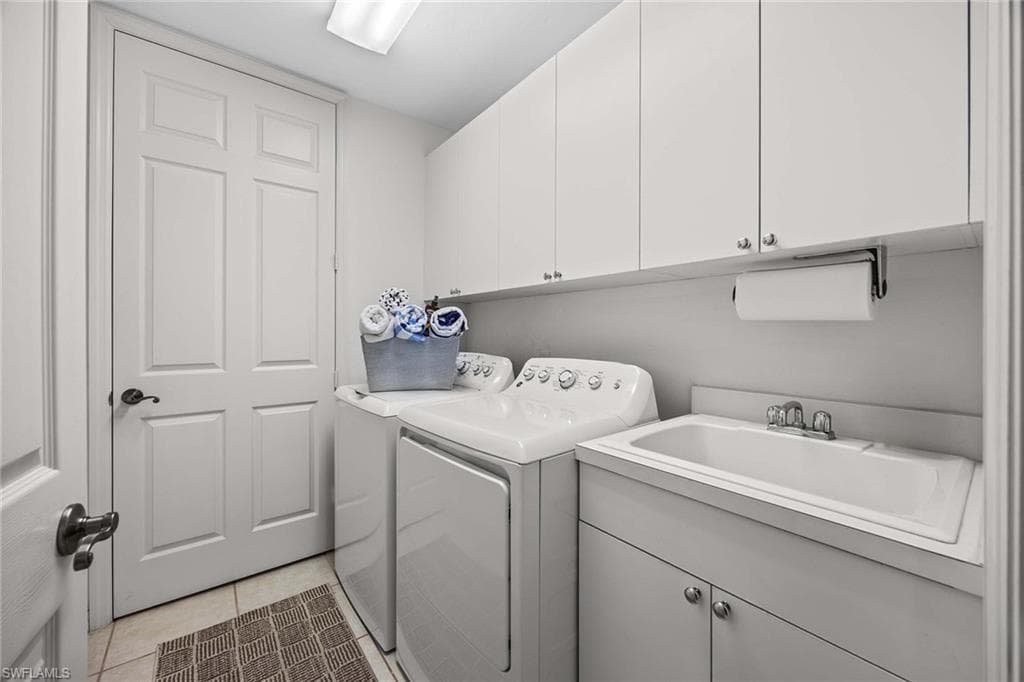 400 Flagship Dr 305, Naples, FL 34108-24