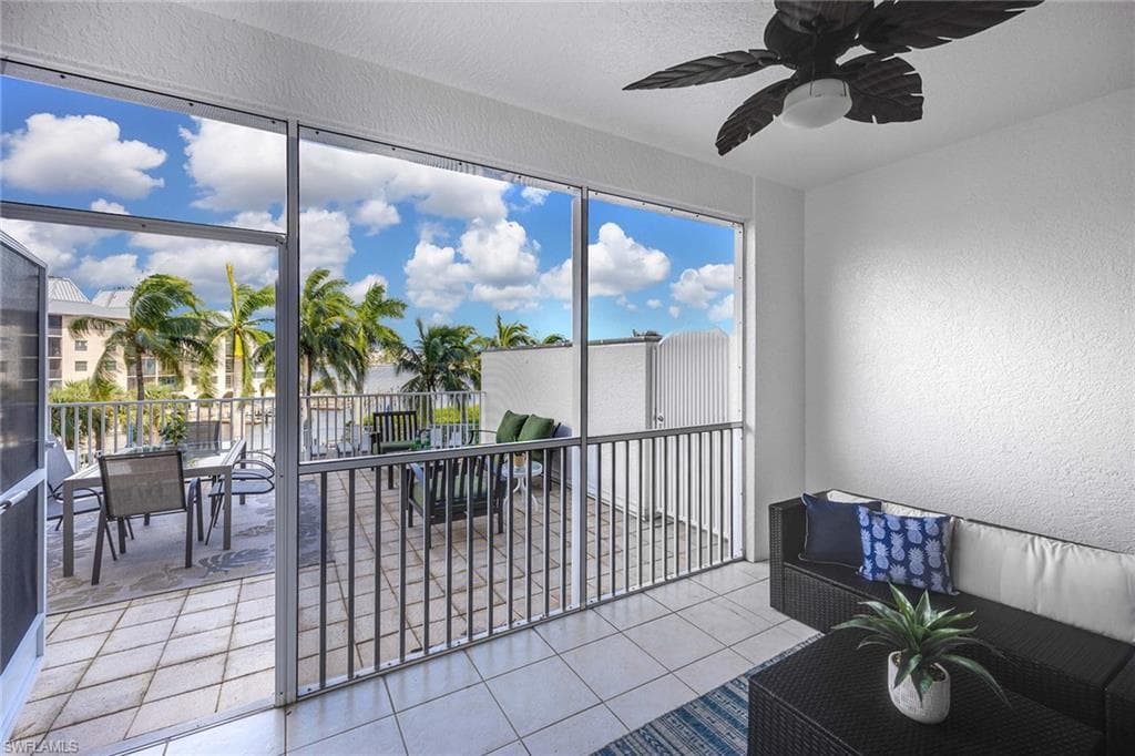 400 Flagship Dr 305, Naples, FL 34108-26