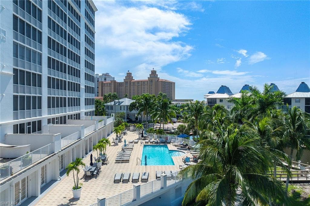 400 Flagship Dr 305, Naples, FL 34108-38