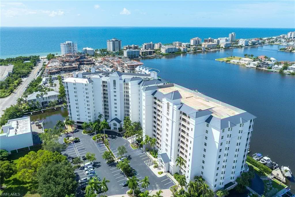 400 Flagship Dr 305, Naples, FL 34108-43