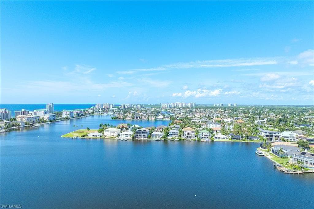 400 Flagship Dr 305, Naples, FL 34108-44