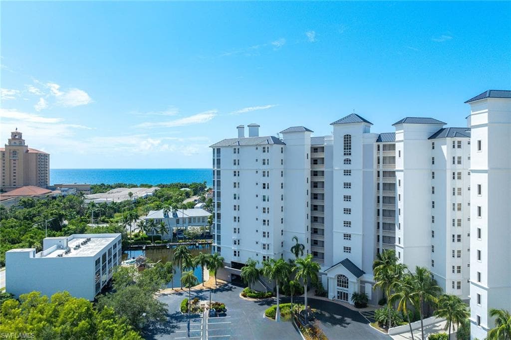 400 Flagship Dr 305, Naples, FL 34108-5