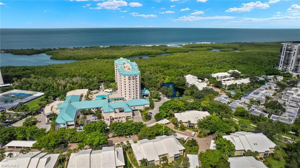 5817 Glencove Dr 405, Naples, FL 34108-15