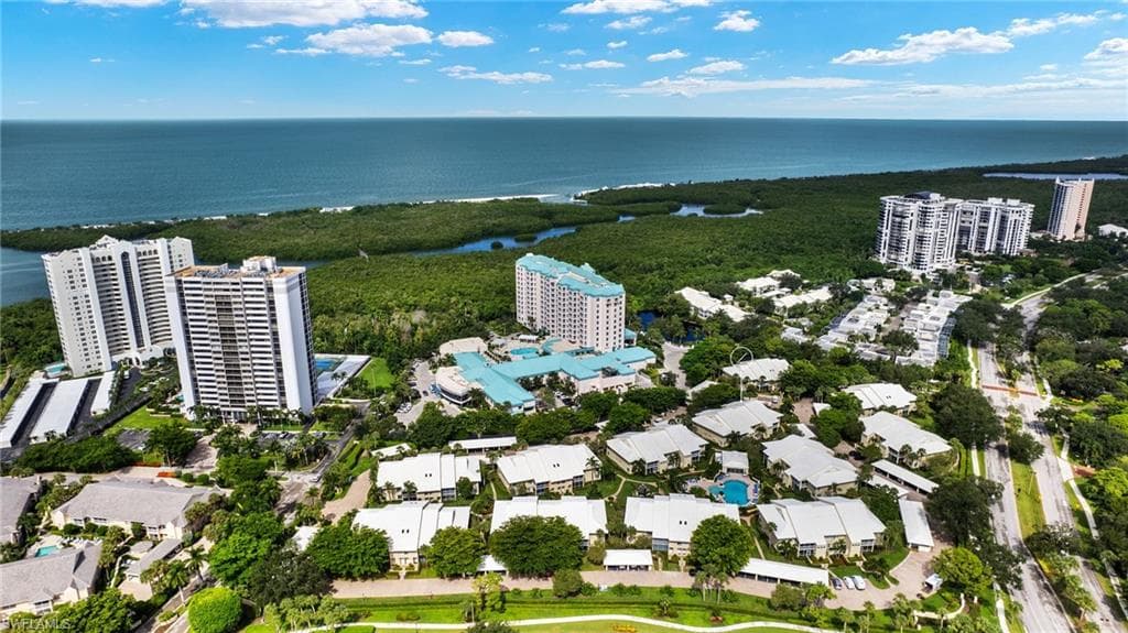 5817 Glencove Dr 405, Naples, FL 34108-17