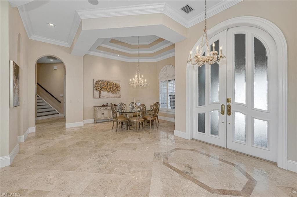 255 Mermaids Bight, Naples, FL 34103-9