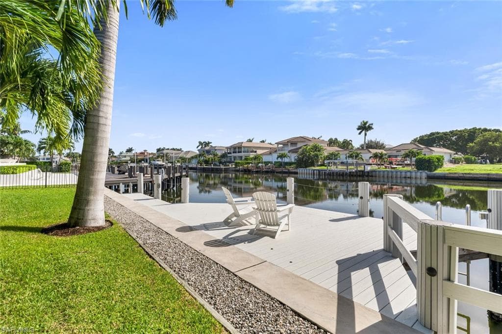 255 Mermaids Bight, Naples, FL 34103-4