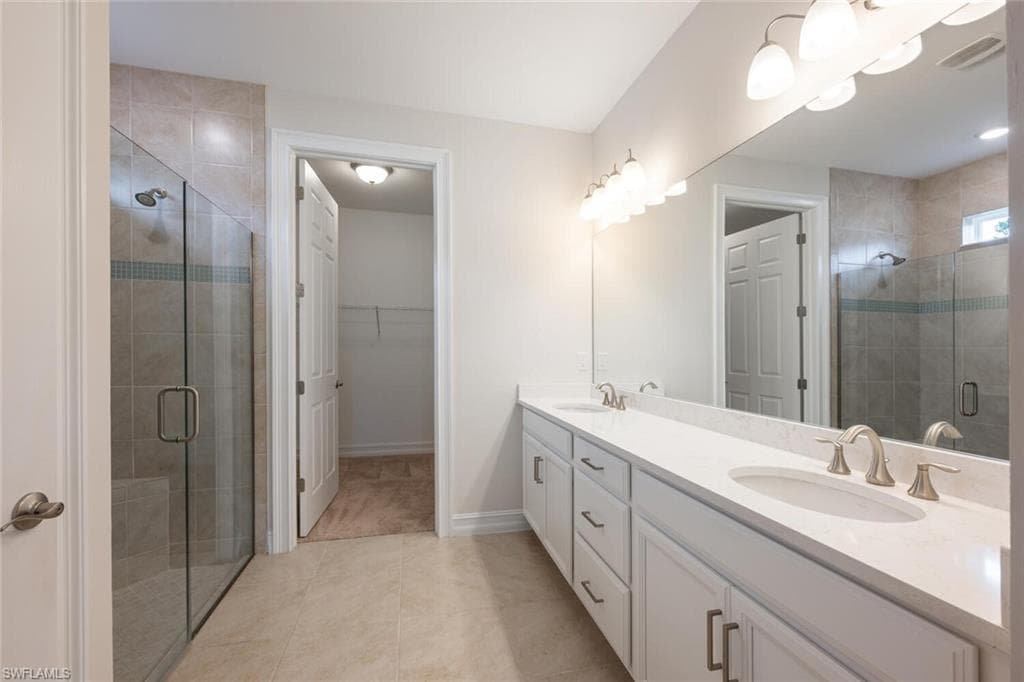 16533 Seagate Pl, Bonita Springs, FL 34135-18