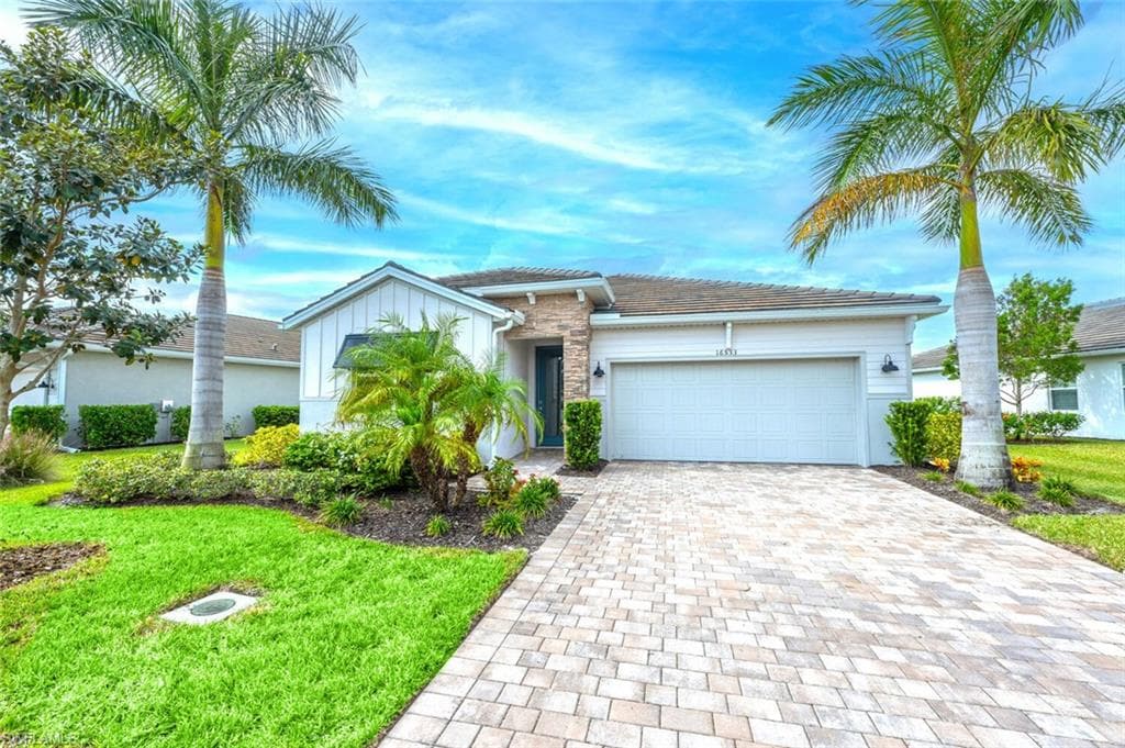 16533 Seagate Pl, Bonita Springs, FL 34135-33