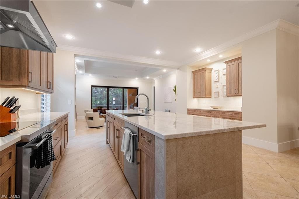 523 97th Ave N, Naples, FL 34108-14