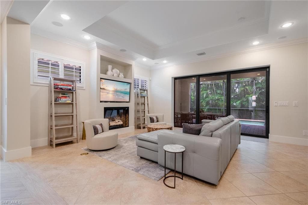 523 97th Ave N, Naples, FL 34108-20
