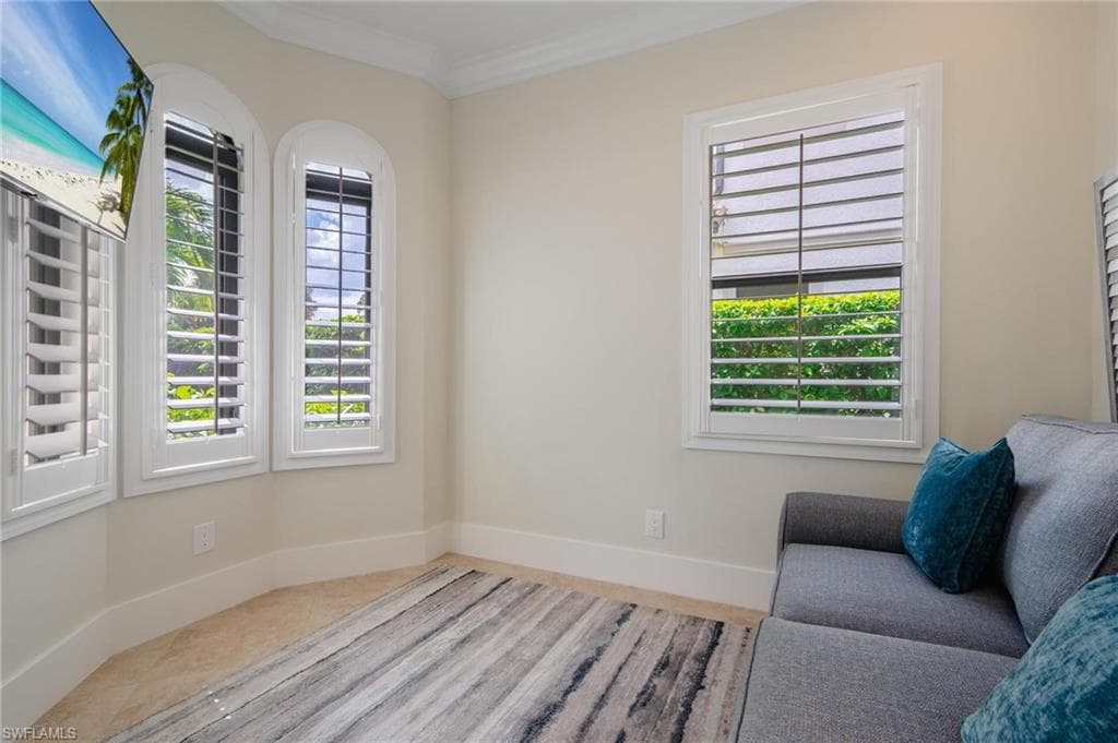 523 97th Ave N, Naples, FL 34108-23