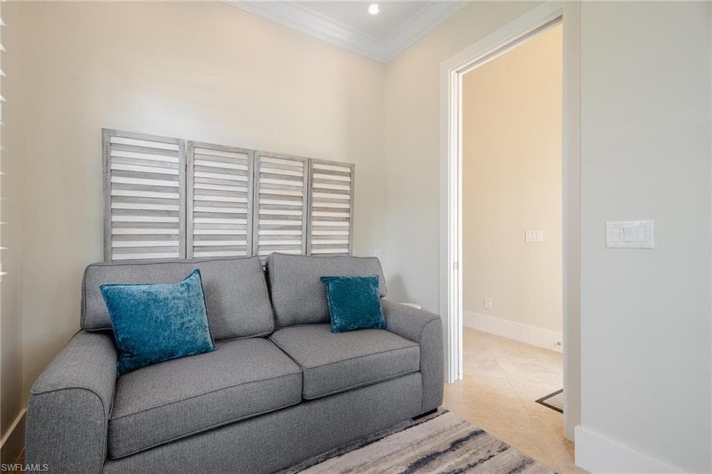 523 97th Ave N, Naples, FL 34108-24