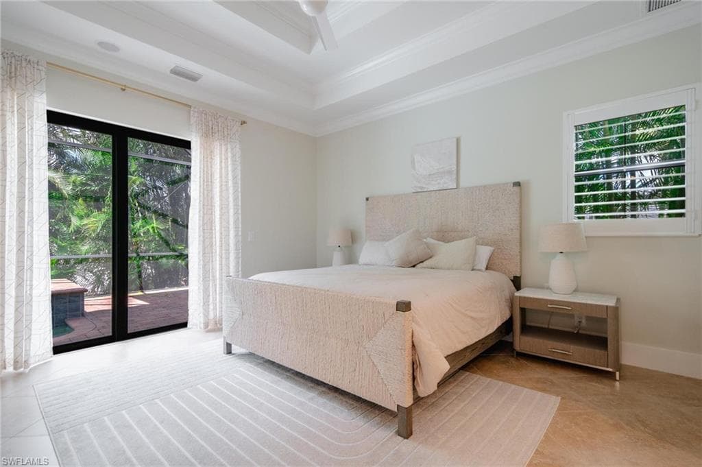 523 97th Ave N, Naples, FL 34108-25