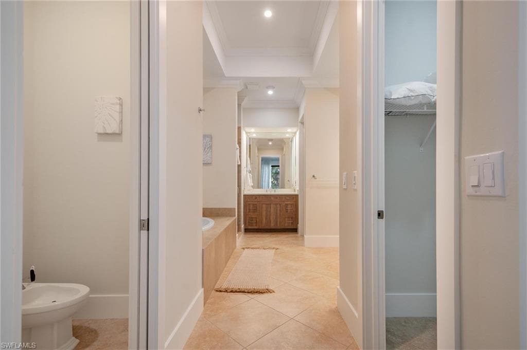 523 97th Ave N, Naples, FL 34108-28