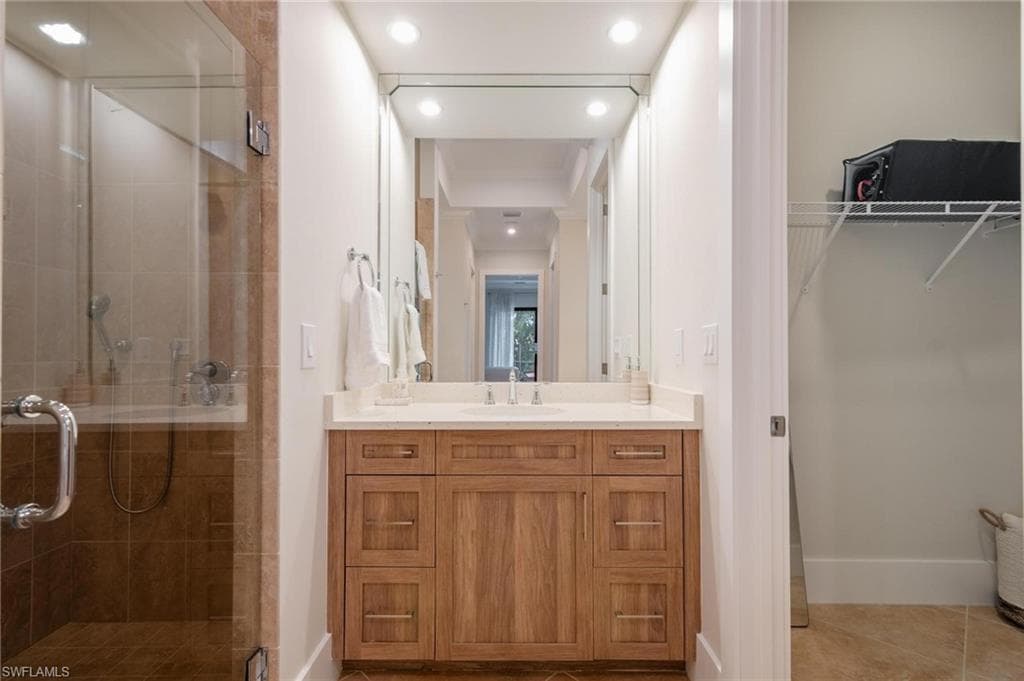 523 97th Ave N, Naples, FL 34108-29