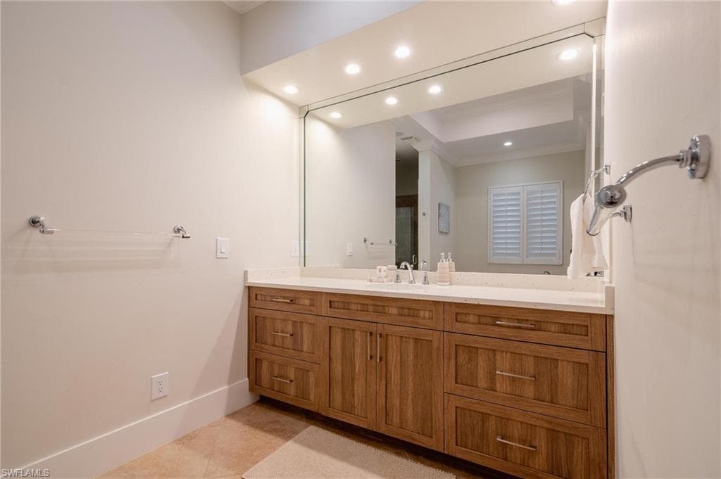 523 97th Ave N, Naples, FL 34108-30