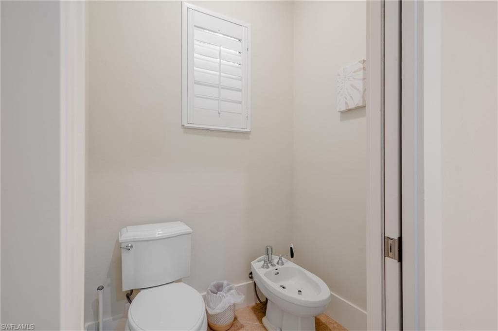 523 97th Ave N, Naples, FL 34108-34