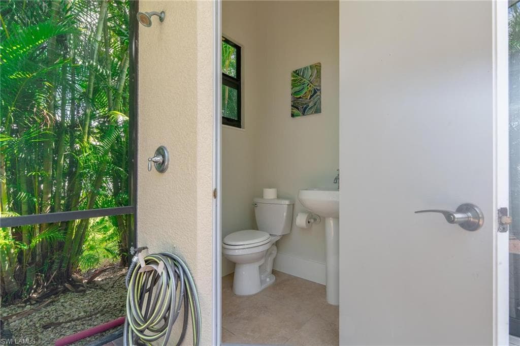 523 97th Ave N, Naples, FL 34108-44