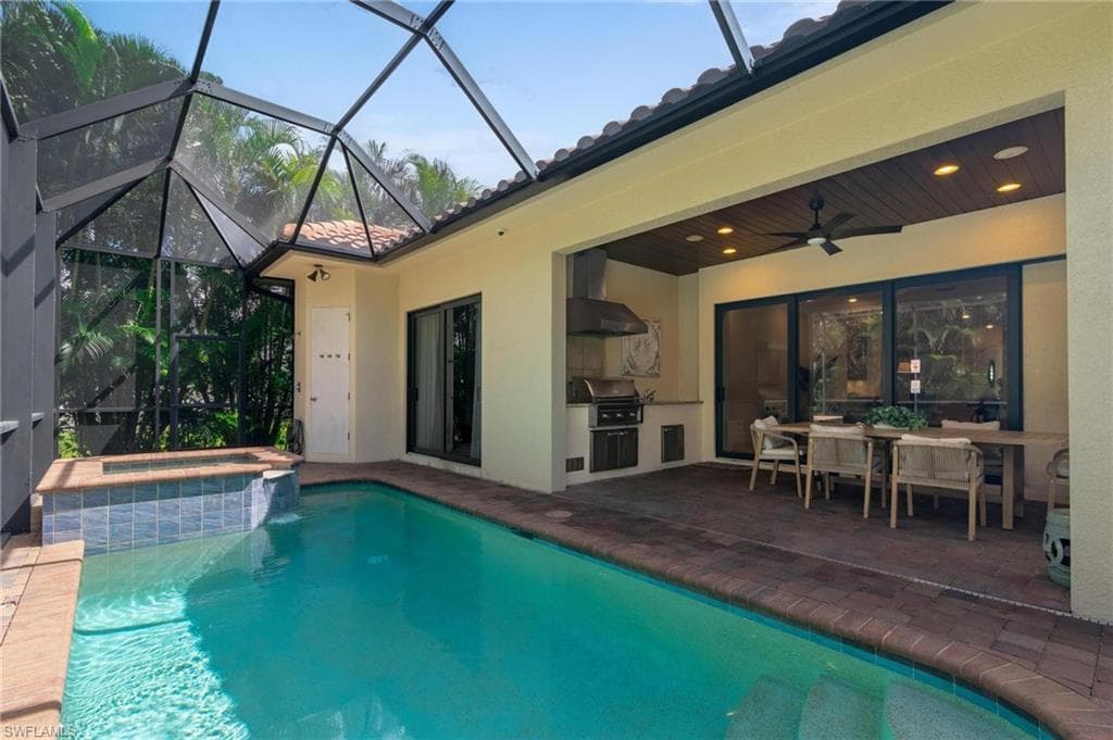 523 97th Ave N, Naples, FL 34108-6