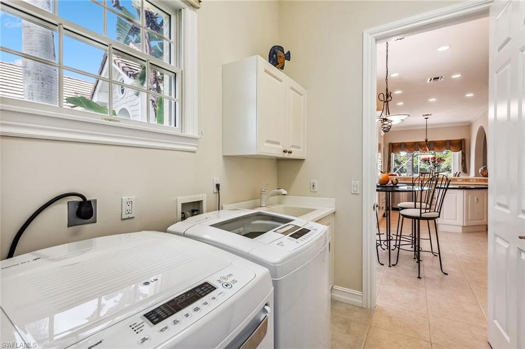 8499 Mallards Way, Naples, FL 34114-21
