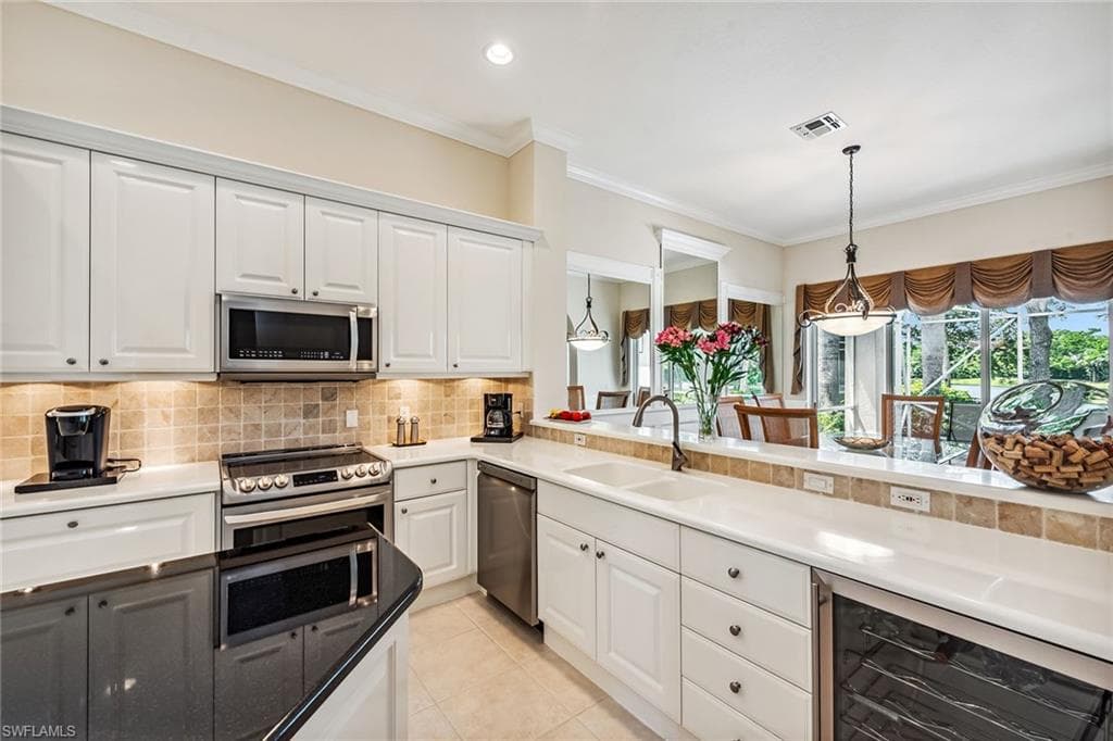 8499 Mallards Way, Naples, FL 34114-7