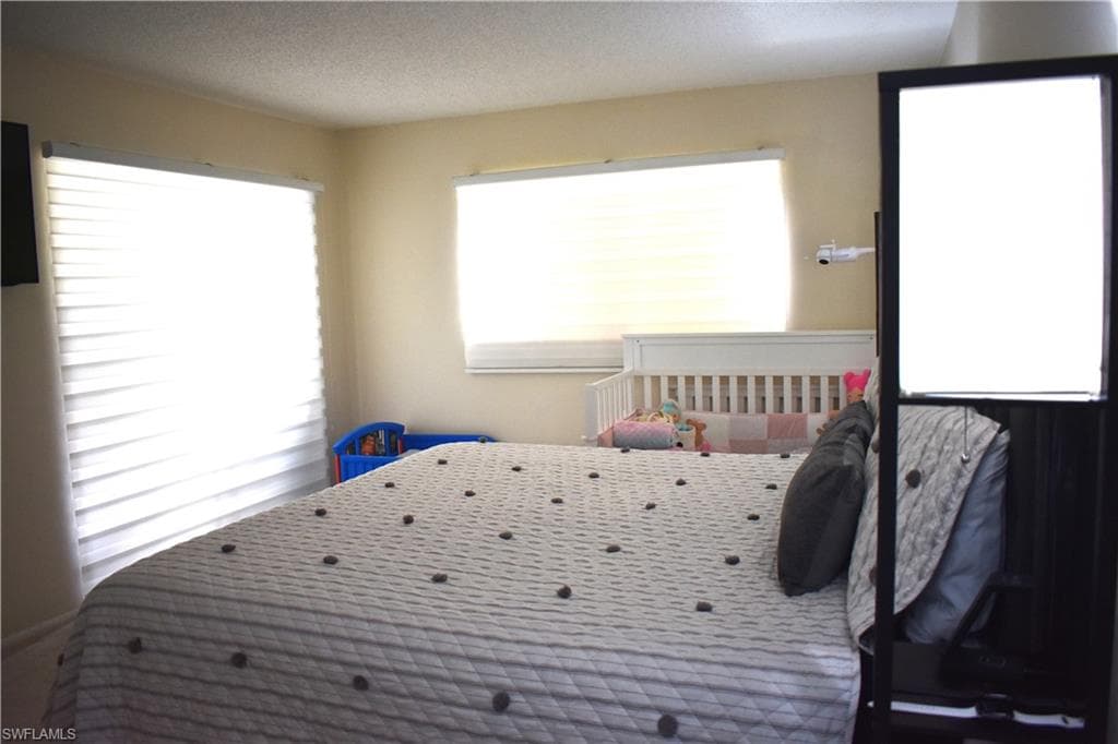 5683 Rattlesnake Hammock Rd 102a, Naples, FL 34113-18