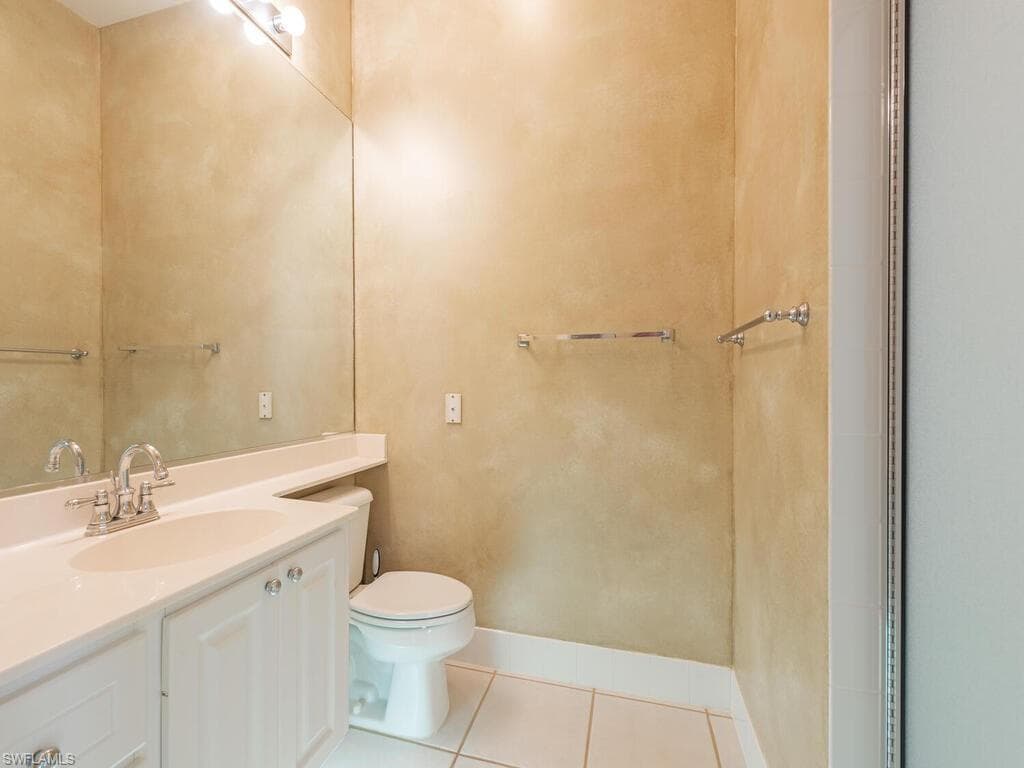 4008 Upolo Ln, Naples, FL 34119-10