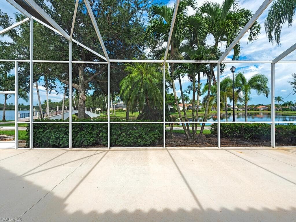 4008 Upolo Ln, Naples, FL 34119-16