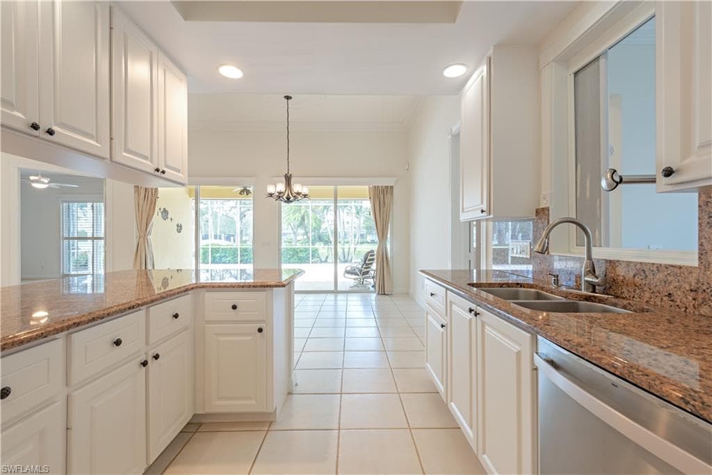 4008 Upolo Ln, Naples, FL 34119-6