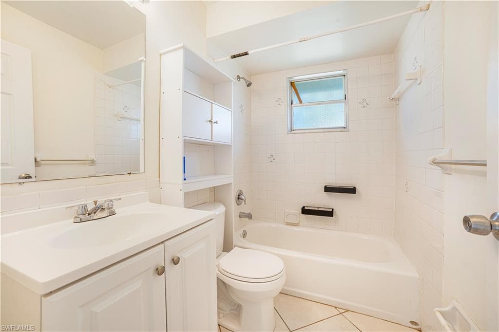 1224 21st Pl, Cape Coral, FL 33990-12