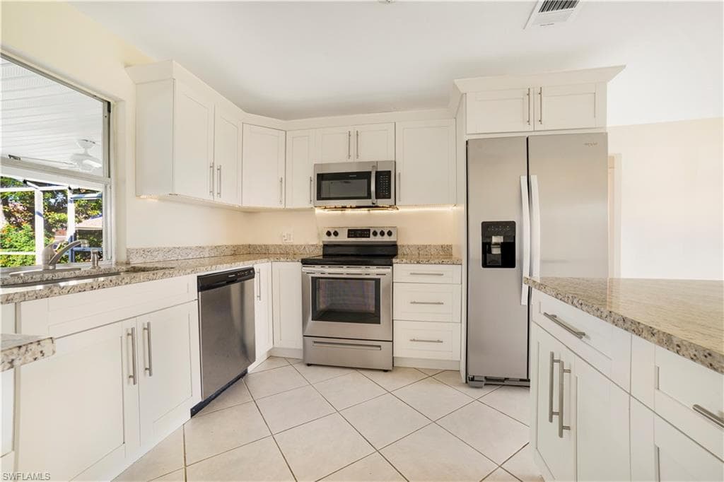1224 21st Pl, Cape Coral, FL 33990-7