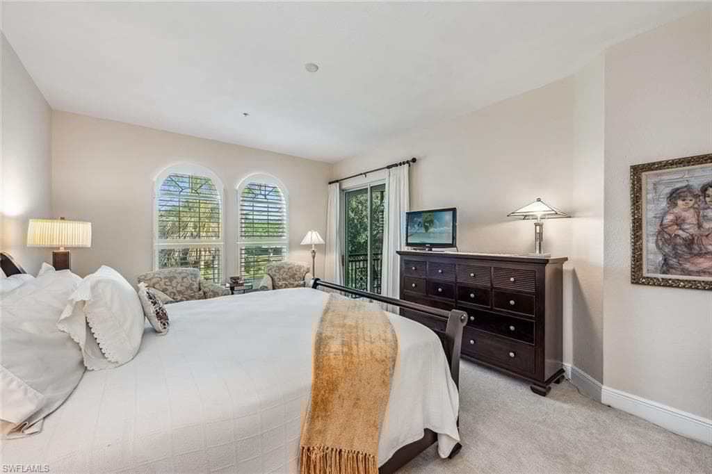 9106 Cascada Way 202, Naples, FL 34114-15