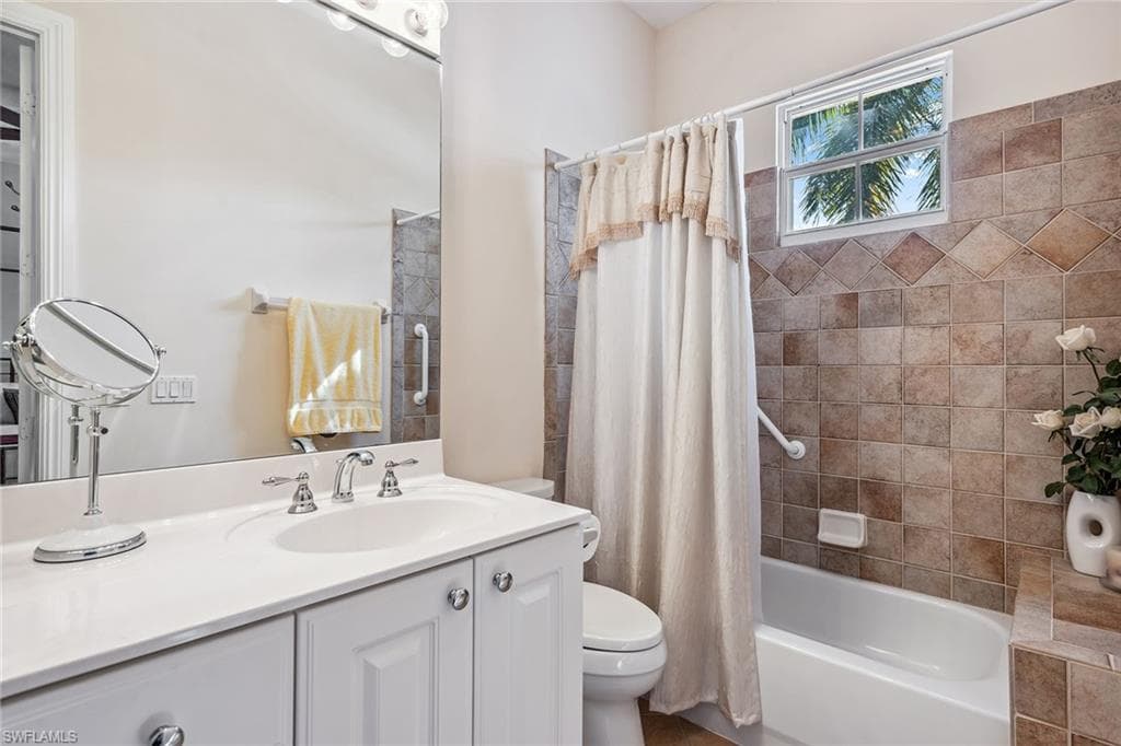 9106 Cascada Way 202, Naples, FL 34114-21