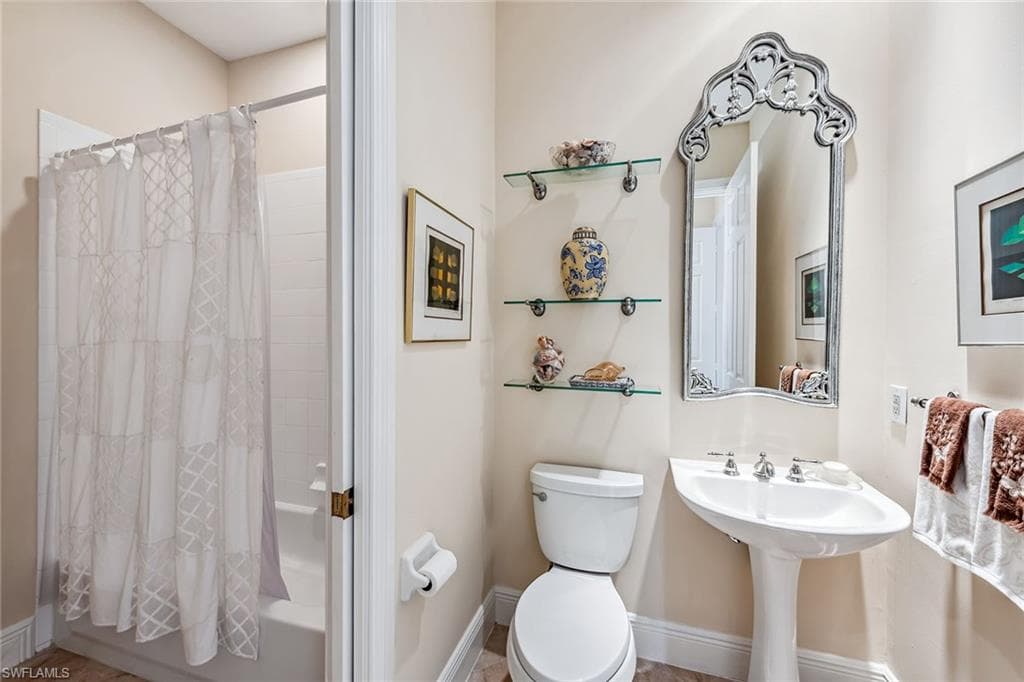 9106 Cascada Way 202, Naples, FL 34114-23