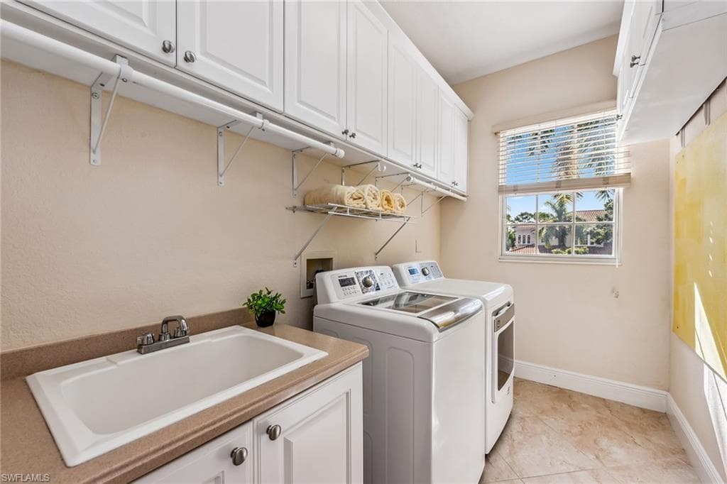 9106 Cascada Way 202, Naples, FL 34114-25