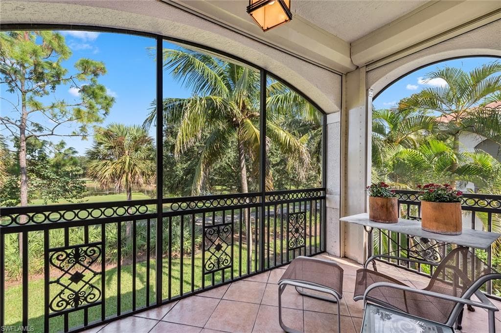 9106 Cascada Way 202, Naples, FL 34114-31