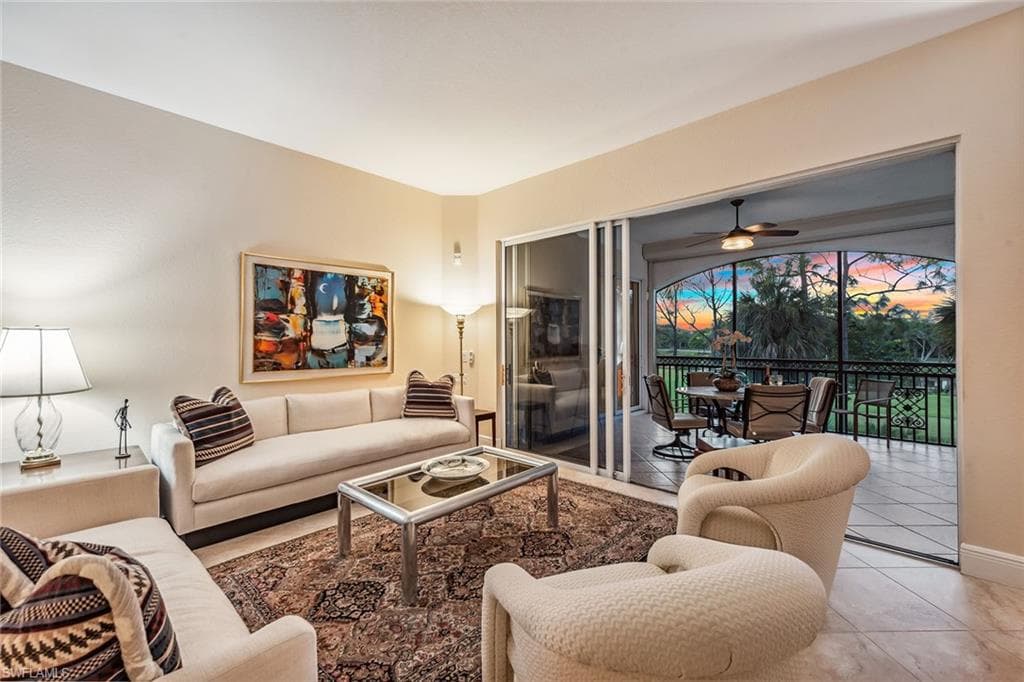 9106 Cascada Way 202, Naples, FL 34114-4