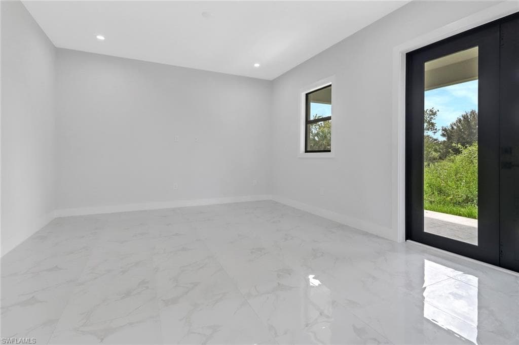 334 Shady Hollow Blvd W, Naples, FL 34120-11
