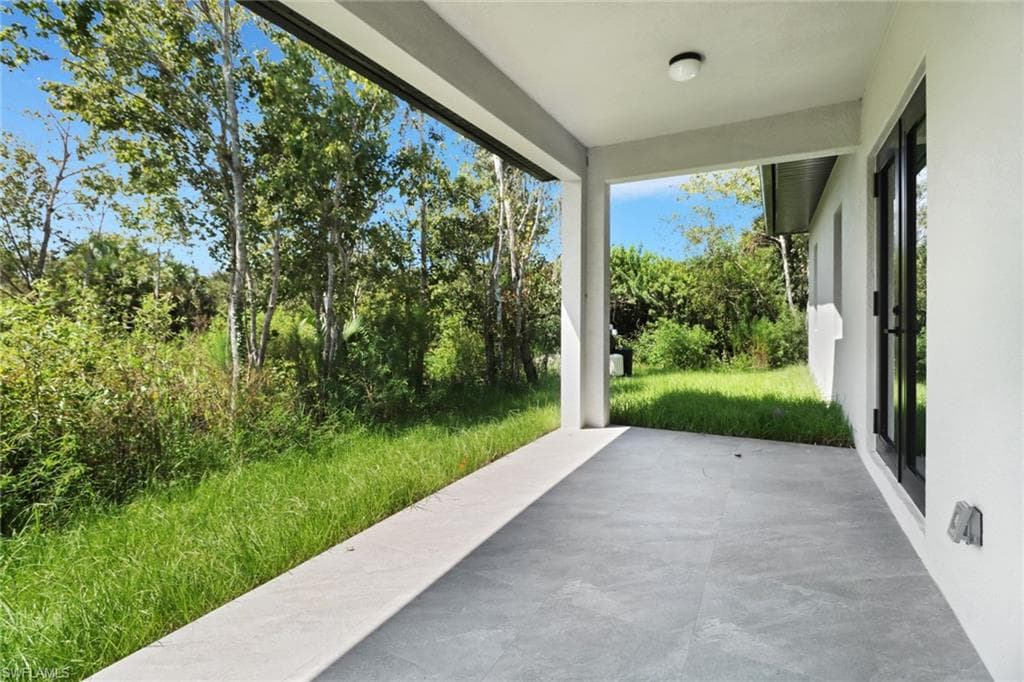334 Shady Hollow Blvd W, Naples, FL 34120-16