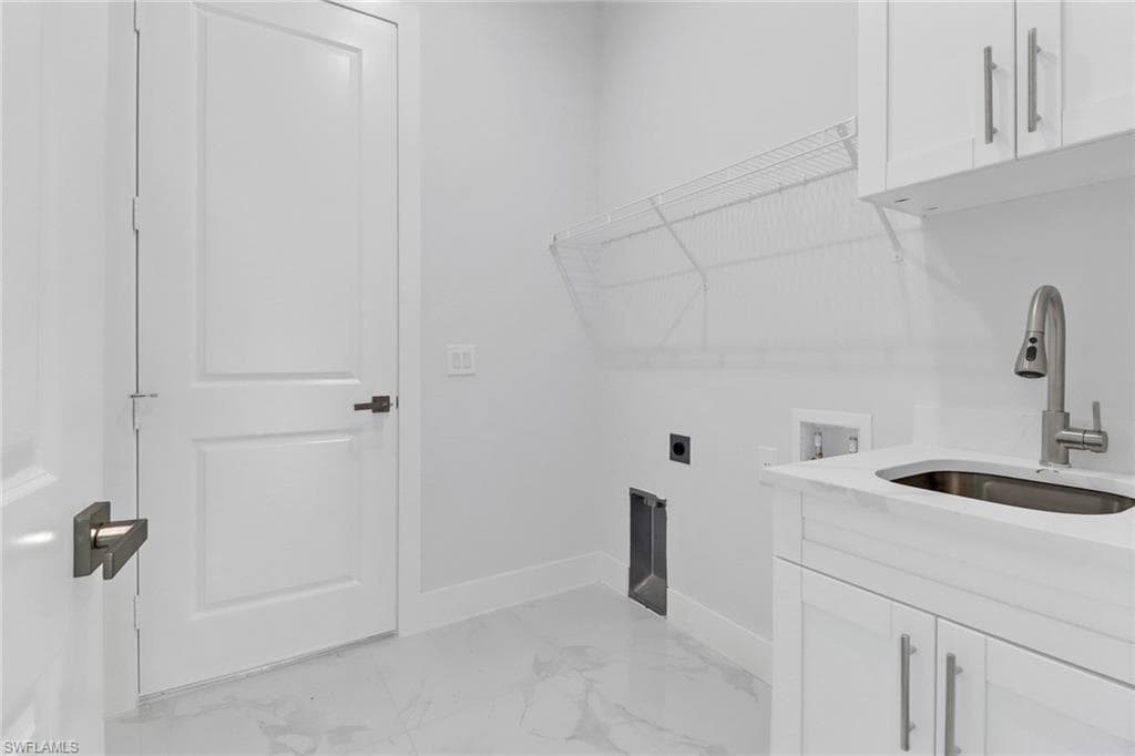 334 Shady Hollow Blvd W, Naples, FL 34120-24