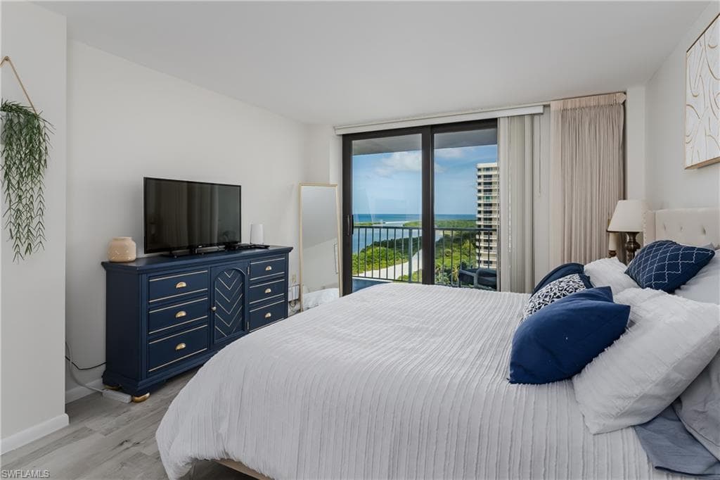 320 Seaview Ct 1212, Marco Island, FL 34145-18