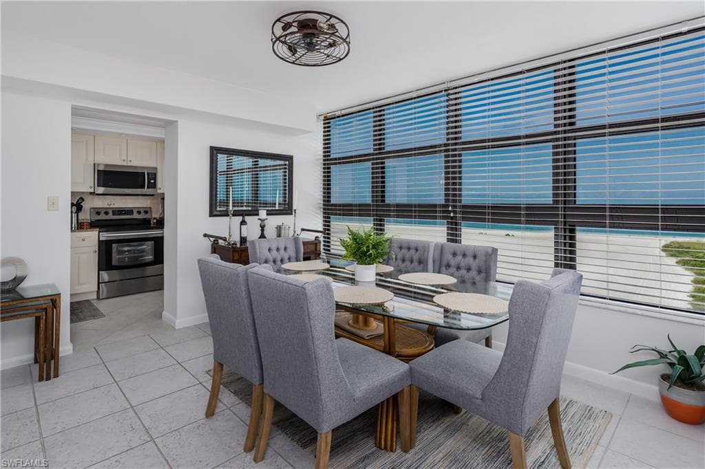 320 Seaview Ct 1212, Marco Island, FL 34145-8