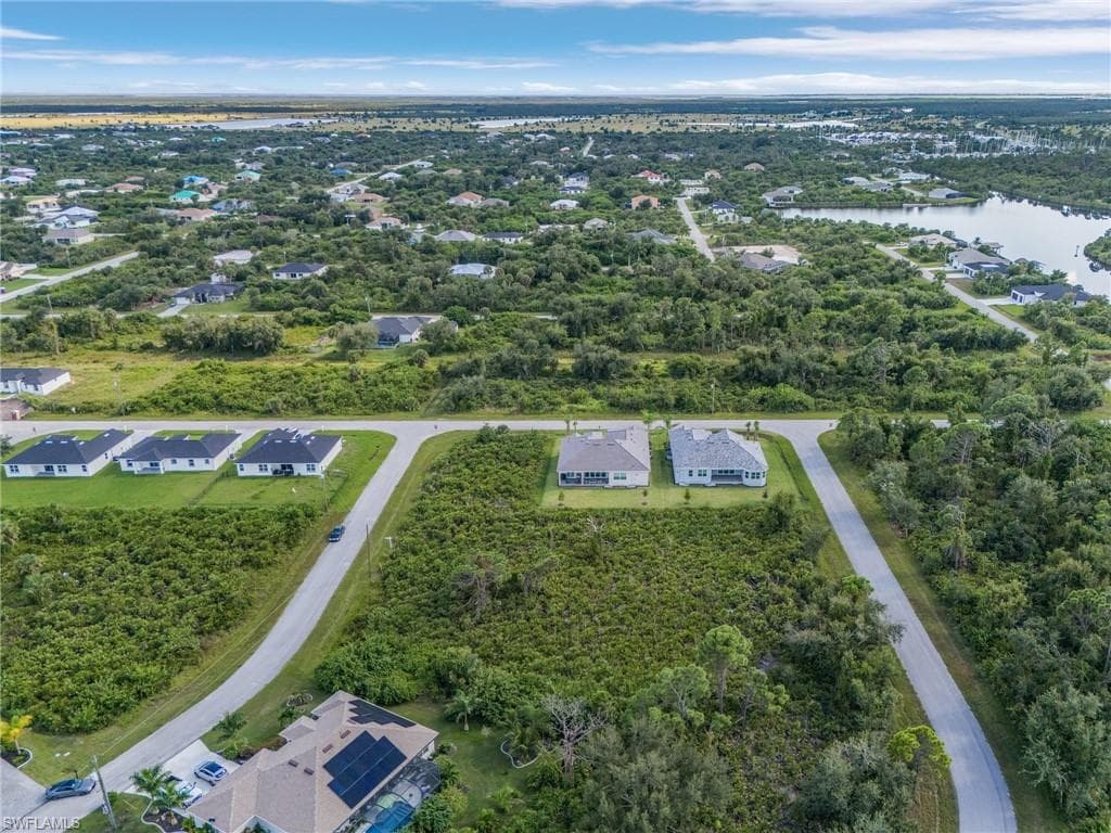 10039 Duquesne St, Port Charlotte, FL 33981-3