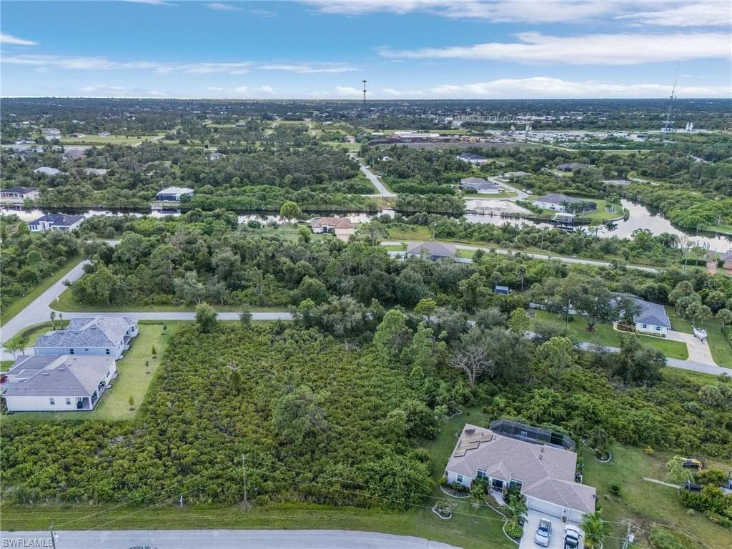 10039 Duquesne St, Port Charlotte, FL 33981-6